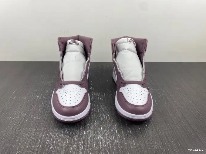 HYPE Sky J High Jordan Air OG DZ5485-105 Mauve 1 0602